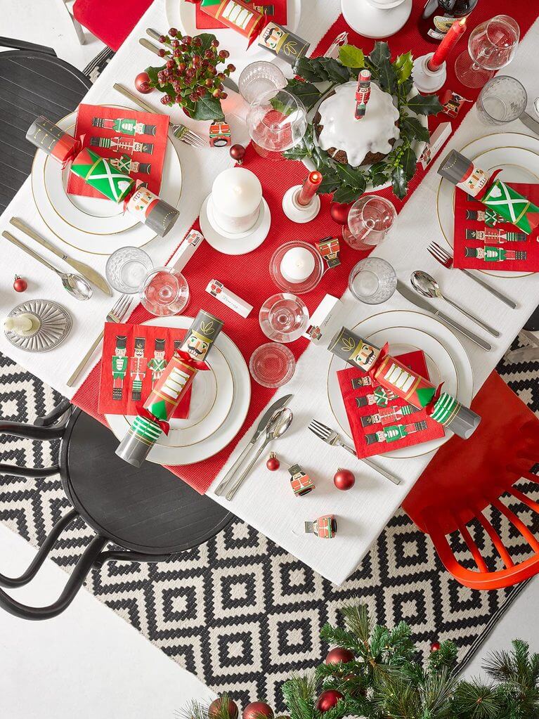 Who Am I ? Nutcracker Christmas Crackers