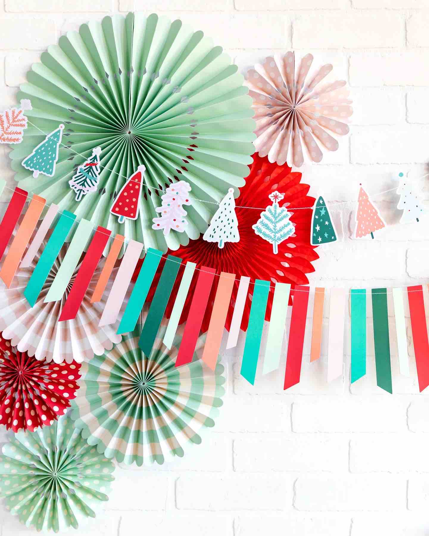 Oui Party Christmas Fans