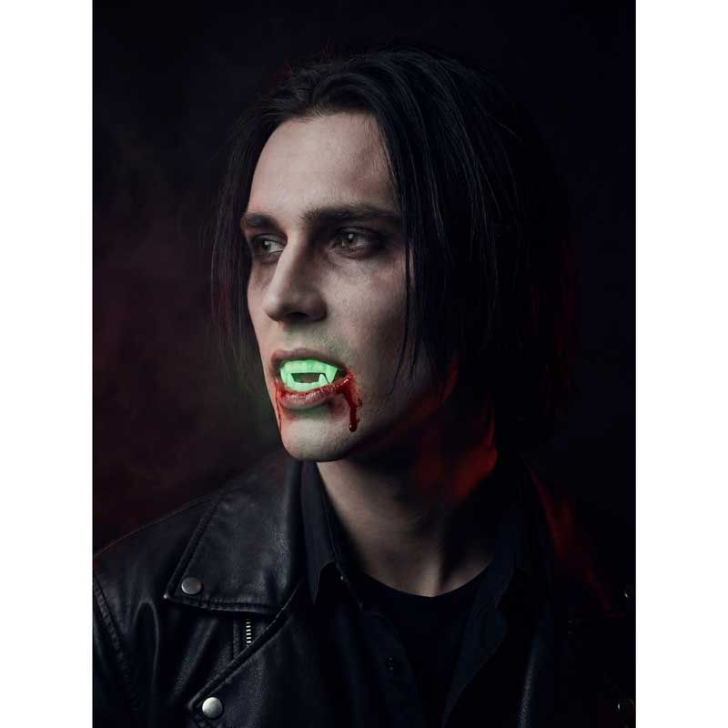 Adult Glow In The Dark Vampire Teeth