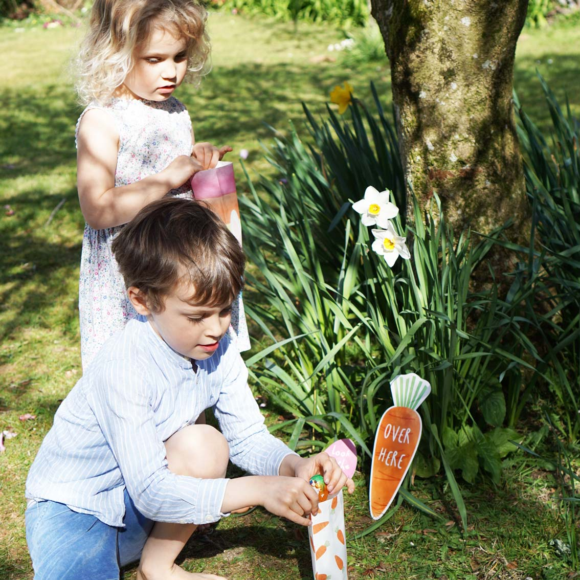Hop Over The Rainbow Egg Hunt Kit