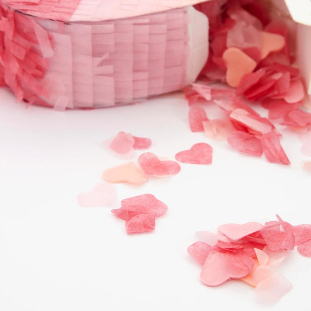 Ombre Heart Piñata Favours 3x