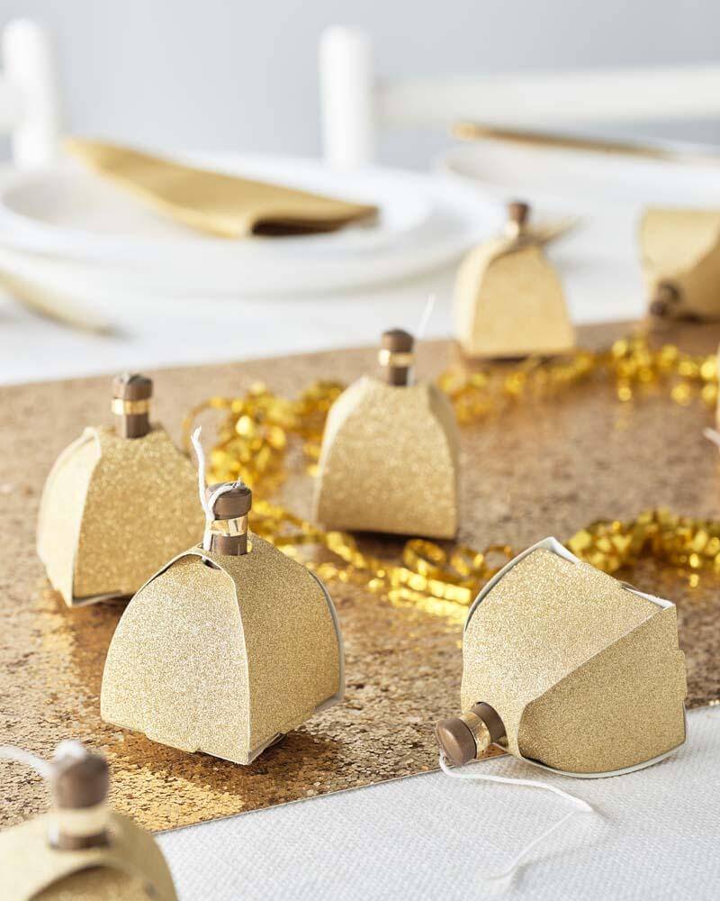 Luxe Gold Glitter Table Runner